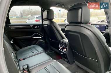 Внедорожник / Кроссовер Porsche Cayenne 2019 в Киеве