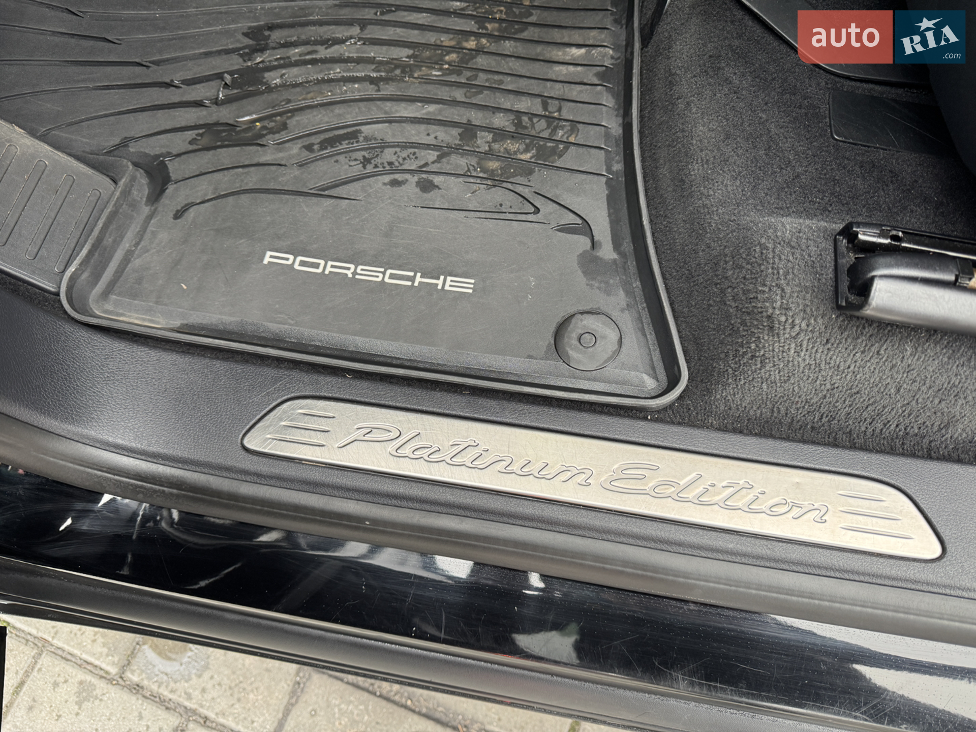 2016 Porsche Cayenne - мініатюра 24