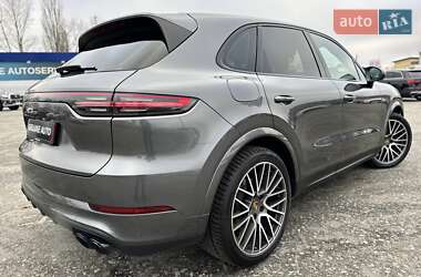 Внедорожник / Кроссовер Porsche Cayenne 2021 в Киеве