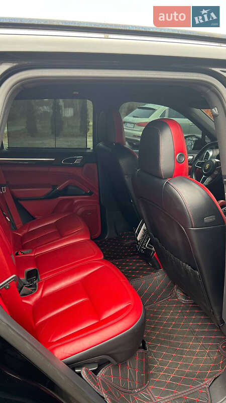 Внедорожник / Кроссовер Porsche Cayenne 2017 в Звенигородке фото 10 Внедорожник / Кроссовер Porsche Cayenne 2017 в Звенигородке