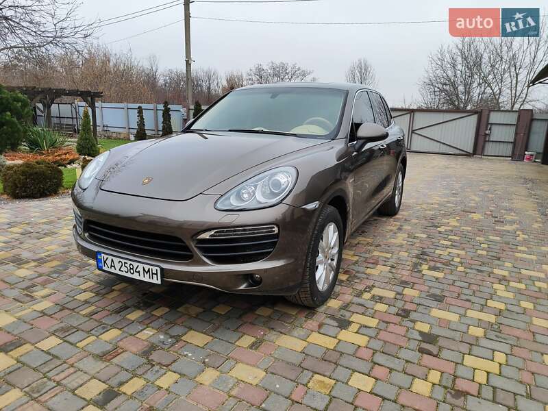 Позашляховик / Кросовер Porsche Cayenne 2012 в Кривому Розі