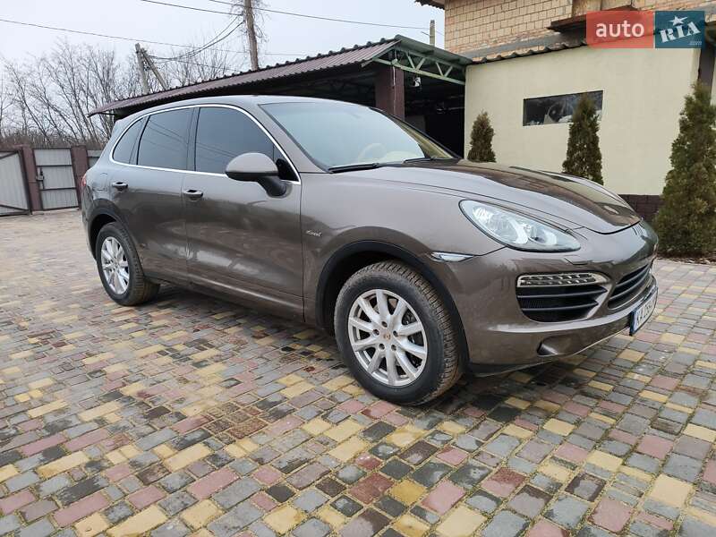 Позашляховик / Кросовер Porsche Cayenne 2012 в Кривому Розі