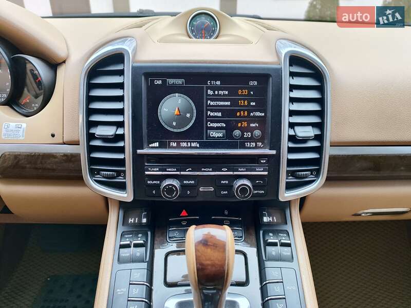 Позашляховик / Кросовер Porsche Cayenne 2012 в Кривому Розі