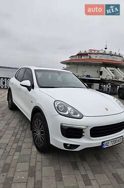 Позашляховик / Кросовер Porsche Cayenne 2015 в Дніпрі