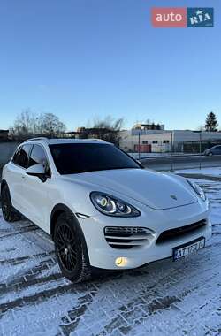 Позашляховик / Кросовер Porsche Cayenne 2013 в Чернівцях