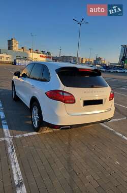 Внедорожник / Кроссовер Porsche Cayenne 2013 в 