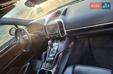 Внедорожник / Кроссовер Porsche Cayenne 2013 в 