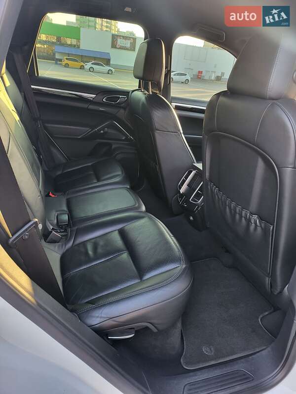 Внедорожник / Кроссовер Porsche Cayenne 2013 в Одессе