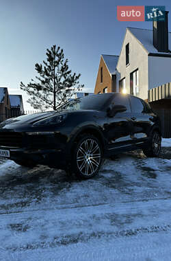 Внедорожник / Кроссовер Porsche Cayenne 2017 в 