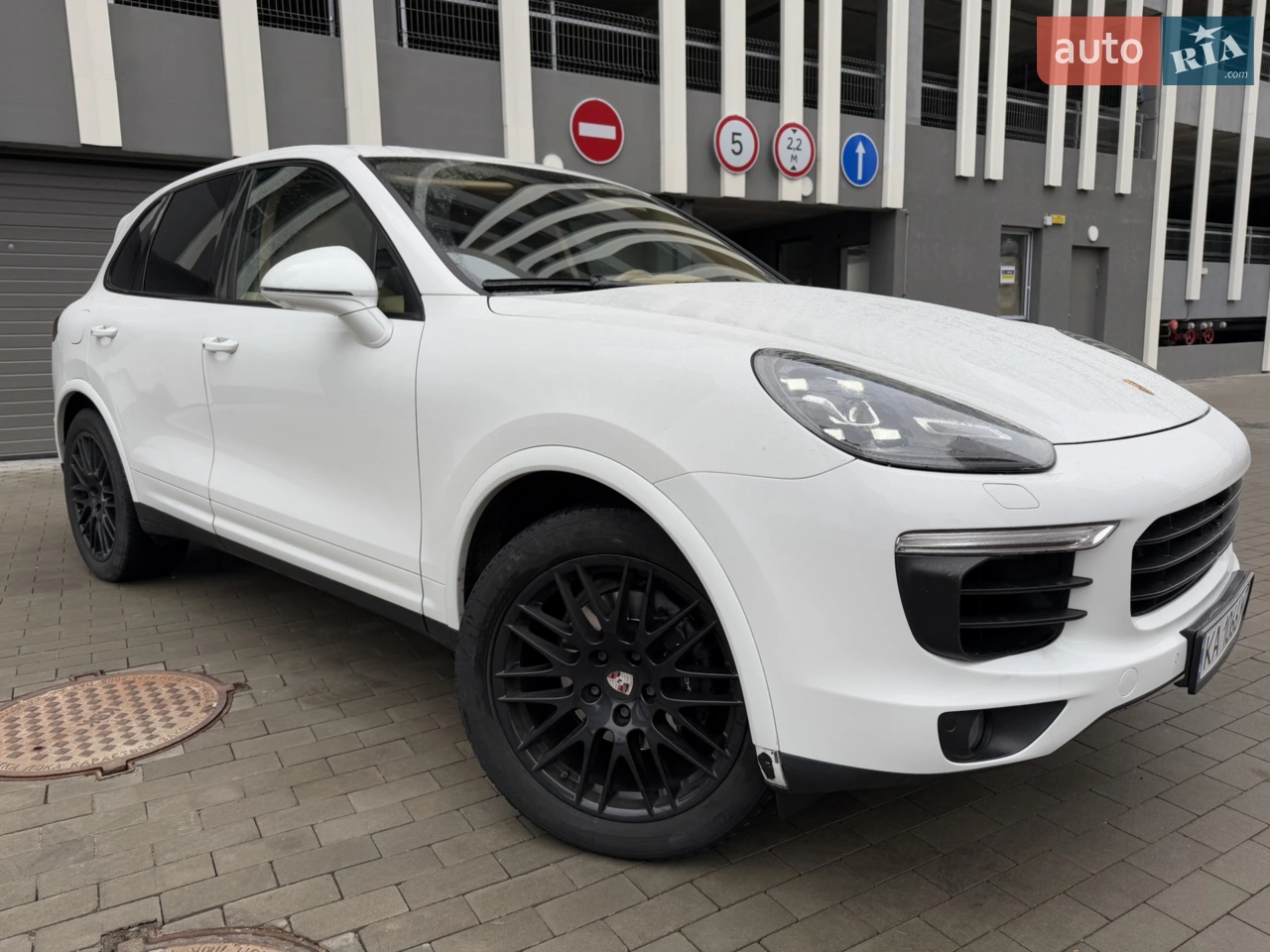 2017 Porsche Cayenne - мініатюра 31