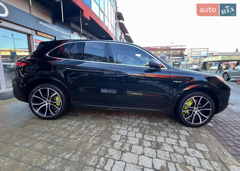 Позашляховик / Кросовер Porsche Cayenne 2019 в Львові