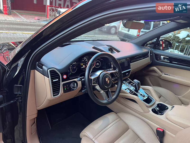 Позашляховик / Кросовер Porsche Cayenne 2019 в Львові