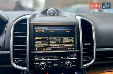 Позашляховик / Кросовер Porsche Cayenne 2011 в 