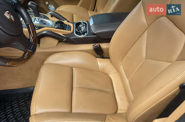 Внедорожник / Кроссовер Porsche Cayenne 2013 в 