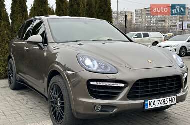 Позашляховик / Кросовер Porsche Cayenne 2012 в Києві