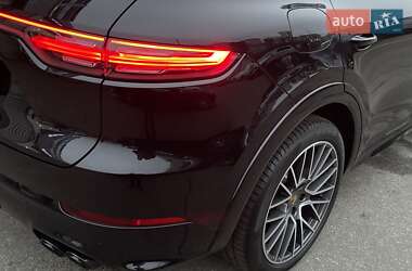 Внедорожник / Кроссовер Porsche Cayenne 2022 в 