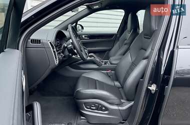 Внедорожник / Кроссовер Porsche Cayenne 2022 в 