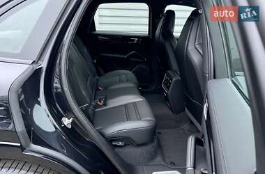Внедорожник / Кроссовер Porsche Cayenne 2022 в 