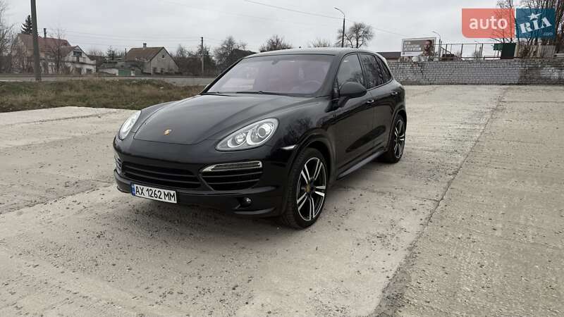 Внедорожник / Кроссовер Porsche Cayenne 2012 в 