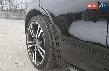 Внедорожник / Кроссовер Porsche Cayenne 2012 в 