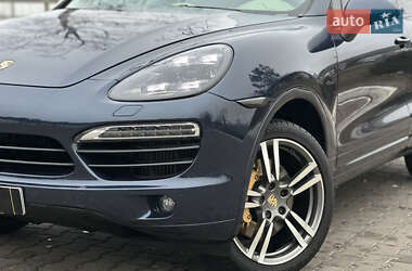 Внедорожник / Кроссовер Porsche Cayenne 2013 в Киеве