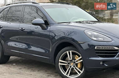 Внедорожник / Кроссовер Porsche Cayenne 2013 в Киеве