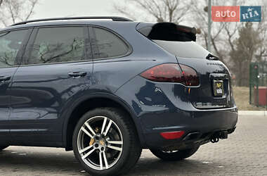 Внедорожник / Кроссовер Porsche Cayenne 2013 в Киеве