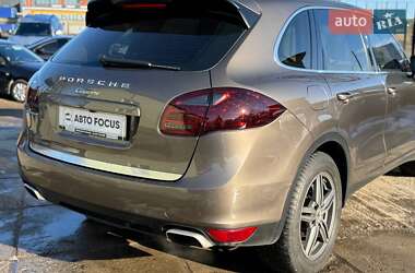 Позашляховик / Кросовер Porsche Cayenne 2012 в Києві