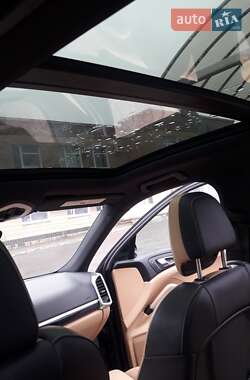 Внедорожник / Кроссовер Porsche Cayenne 2015 в 