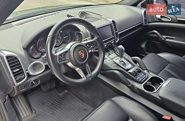 Внедорожник / Кроссовер Porsche Cayenne 2013 в Днепре