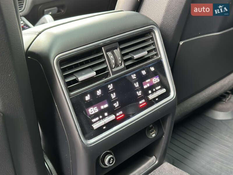 Позашляховик / Кросовер Porsche Cayenne 2019 в Києві