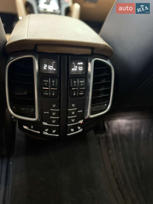Позашляховик / Кросовер Porsche Cayenne 2014 в Вінниці