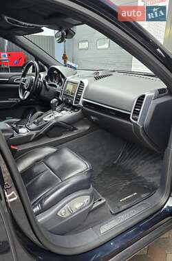 Позашляховик / Кросовер Porsche Cayenne 2015 в Києві