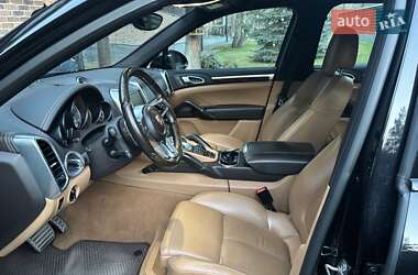 Позашляховик / Кросовер Porsche Cayenne 2015 в 