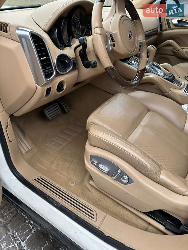 Позашляховик / Кросовер Porsche Cayenne 2010 в Диканьці