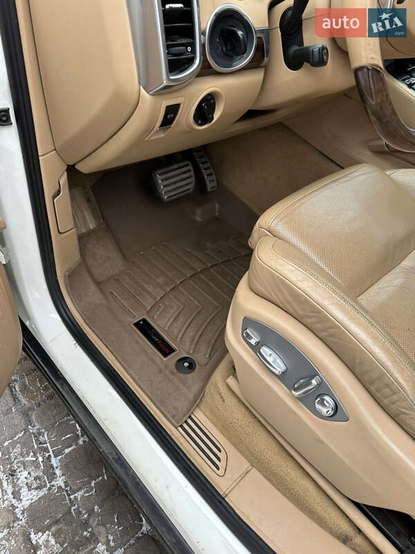 Позашляховик / Кросовер Porsche Cayenne 2010 в Диканьці