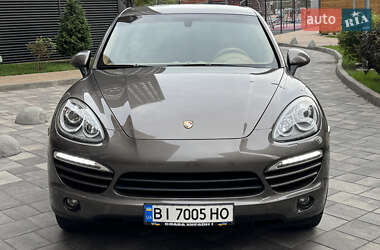 Внедорожник / Кроссовер Porsche Cayenne 2012 в Киеве