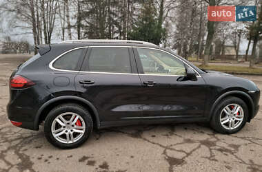 Позашляховик / Кросовер Porsche Cayenne 2011 в Чернівцях