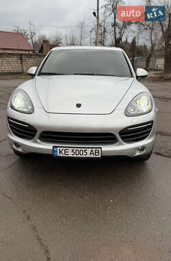 Позашляховик / Кросовер Porsche Cayenne 2013 в Києві