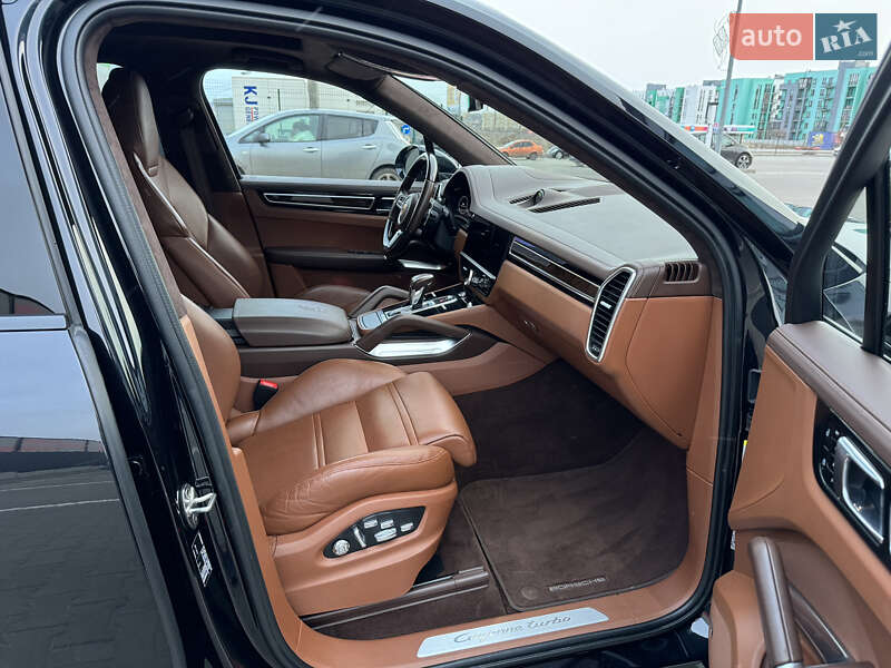 Внедорожник / Кроссовер Porsche Cayenne 2020 в Киеве