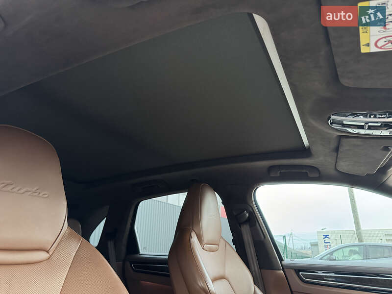 Внедорожник / Кроссовер Porsche Cayenne 2020 в Киеве