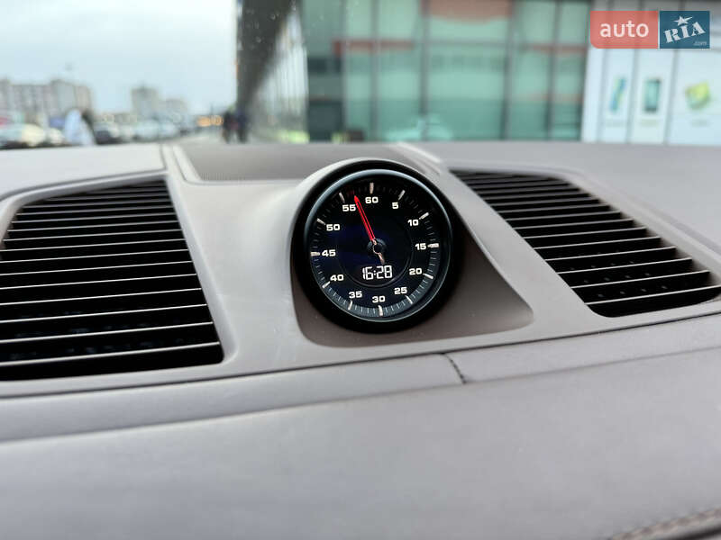 Внедорожник / Кроссовер Porsche Cayenne 2020 в Киеве