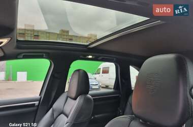 Внедорожник / Кроссовер Porsche Cayenne 2014 в 