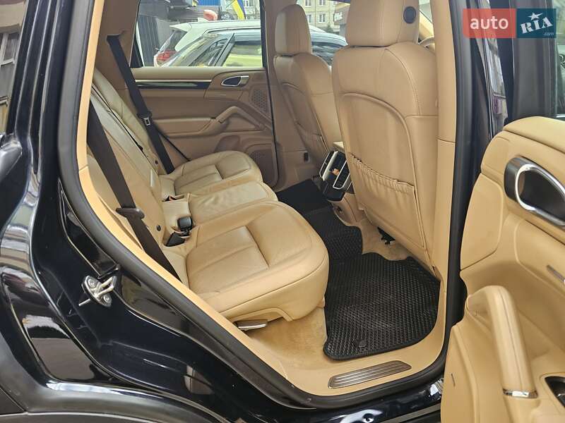 Внедорожник / Кроссовер Porsche Cayenne 2015 в Виннице