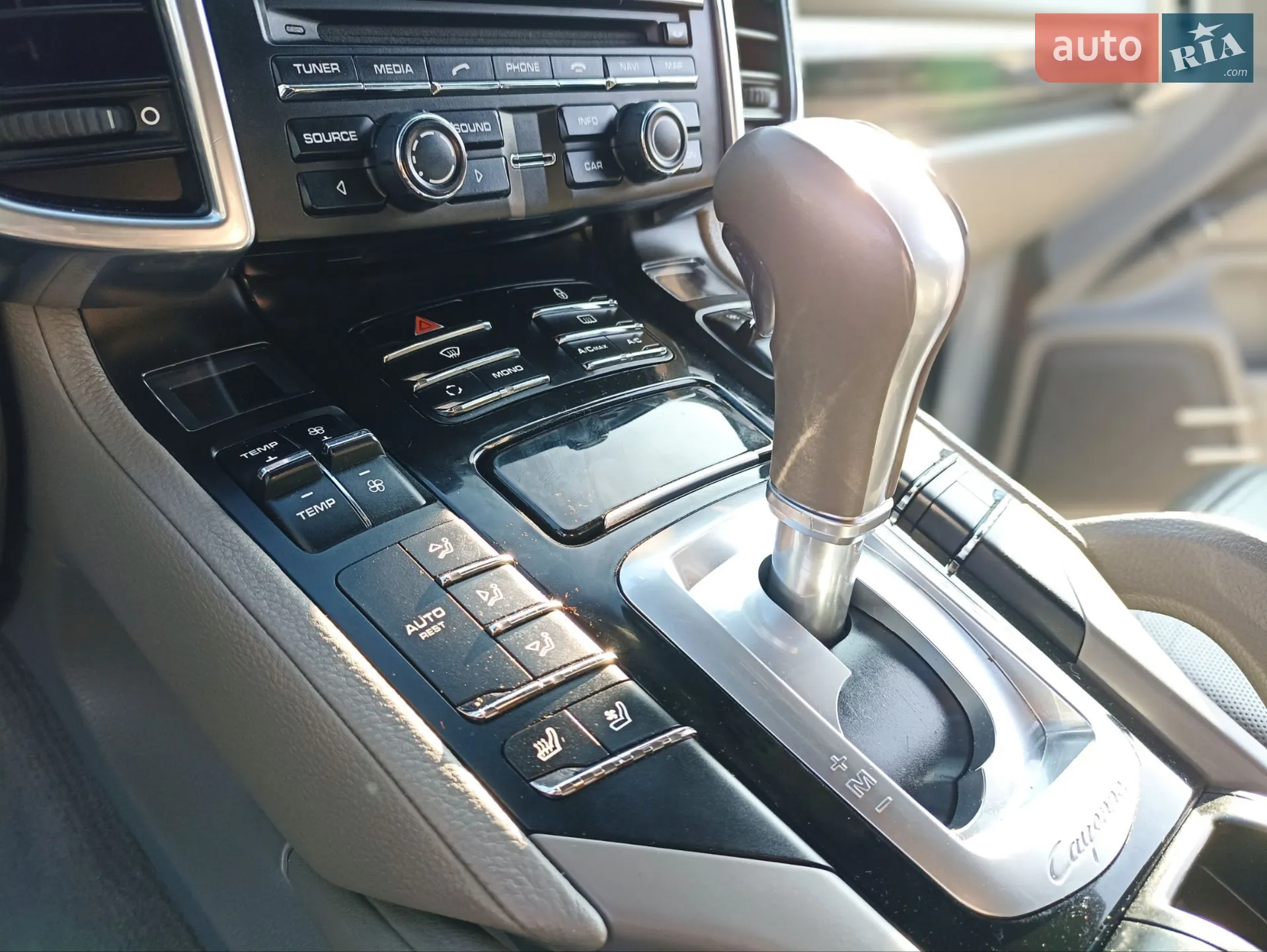 2012 Porsche Cayenne - мініатюра 20