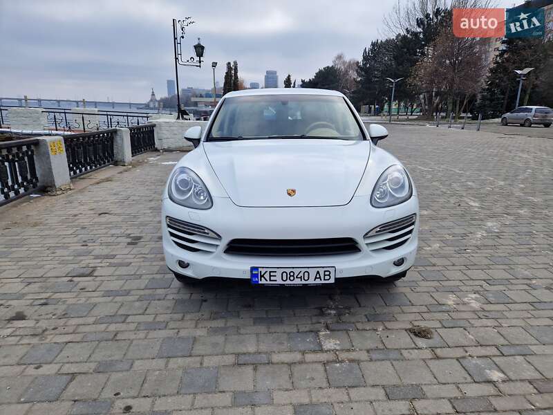 Позашляховик / Кросовер Porsche Cayenne 2012 в Дніпрі