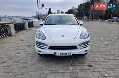 Позашляховик / Кросовер Porsche Cayenne 2012 в 