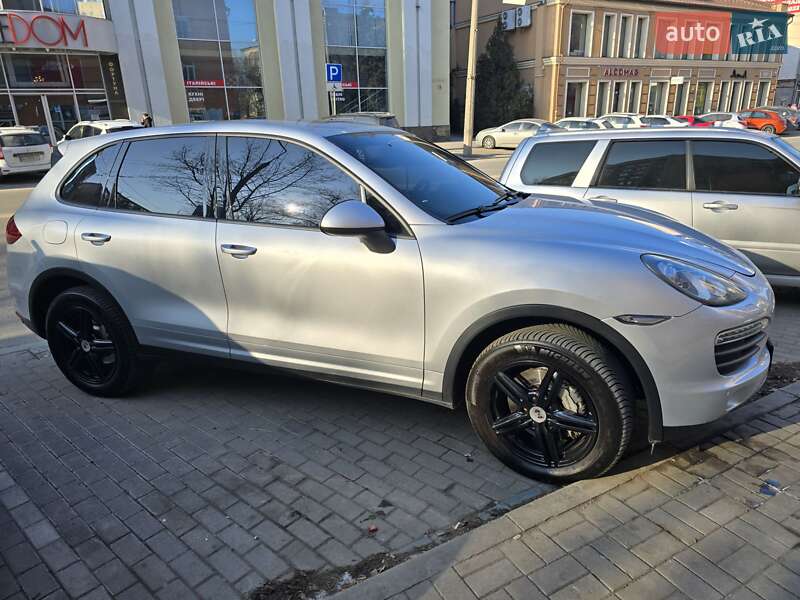 Внедорожник / Кроссовер Porsche Cayenne 2010 в Днепре