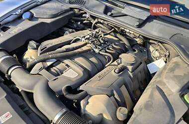 Внедорожник / Кроссовер Porsche Cayenne 2010 в 