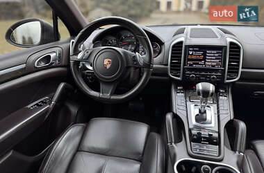 Внедорожник / Кроссовер Porsche Cayenne 2013 в Сарнах